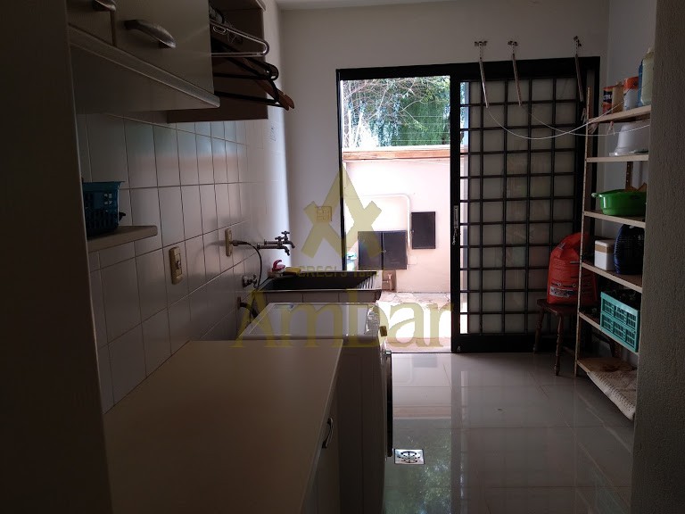 Sobrado à venda com 3 quartos, 325m² - Foto 13