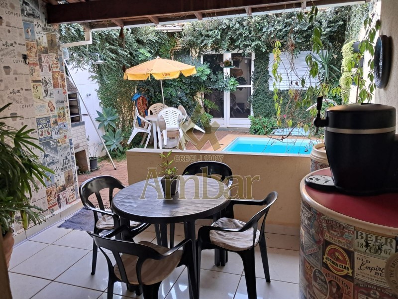 Casa à venda com 2 quartos, 128m² - Foto 9