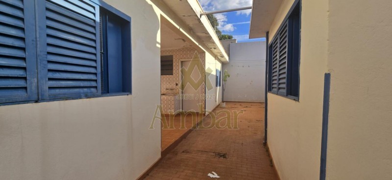 Casa para alugar com 4 quartos, 191m² - Foto 11