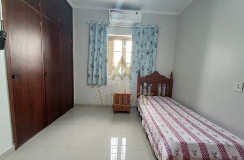 Casa para alugar com 4 quartos, 250m² - Foto 13