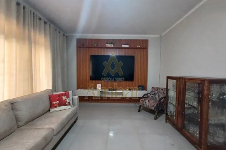Casa para alugar com 4 quartos, 250m² - Foto 16