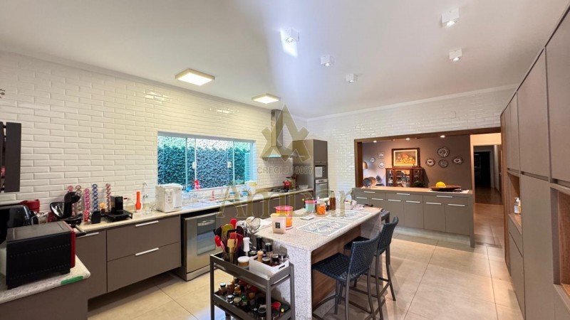 Ambar Imóveis | Imobiliária em Ribeirão Preto | Casa de Condomínio - Quinta dos Oitis - ARARAQUARA